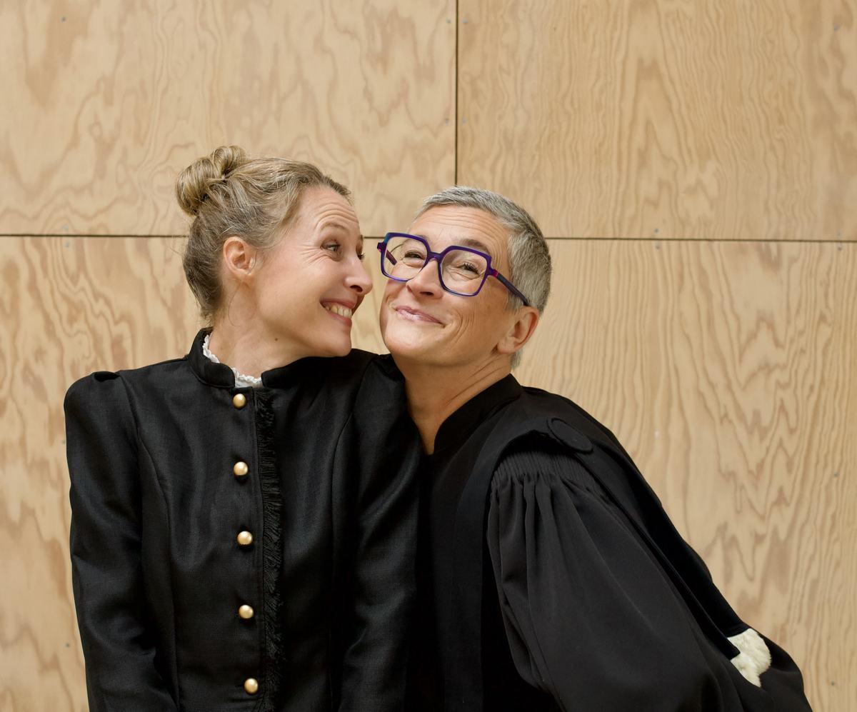 Les actrices de la pièce Jeanne-Chauvin