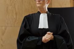 Stéphanie en robe d'avocate — photo 4
